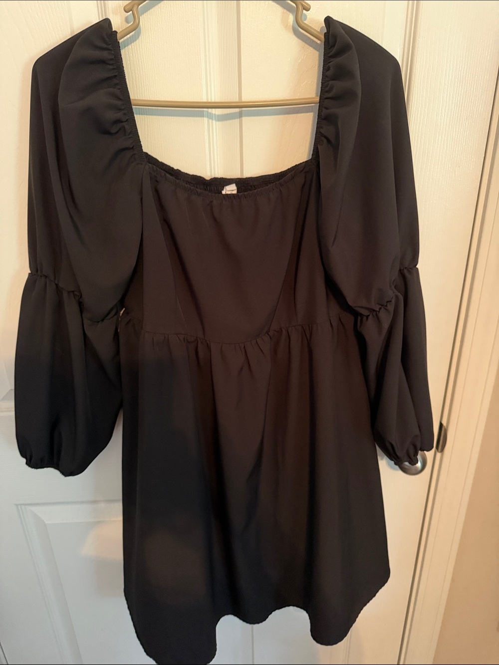 Black Women's Square Neck Peasant Top